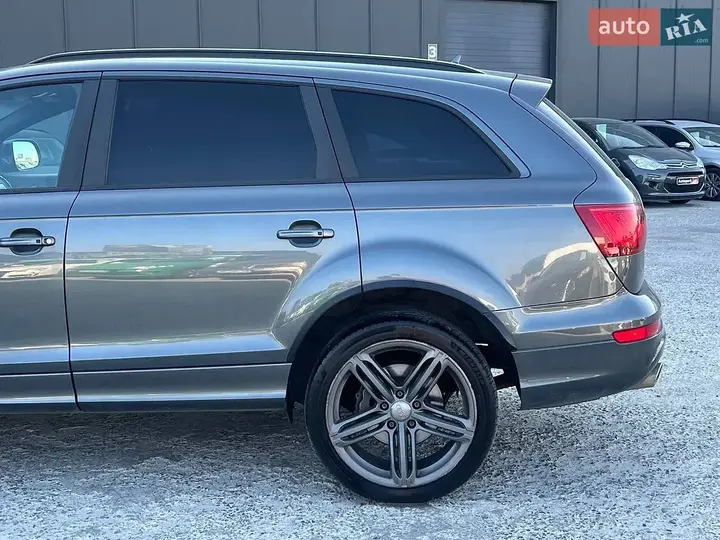 Audi Q7 2013 photo 4