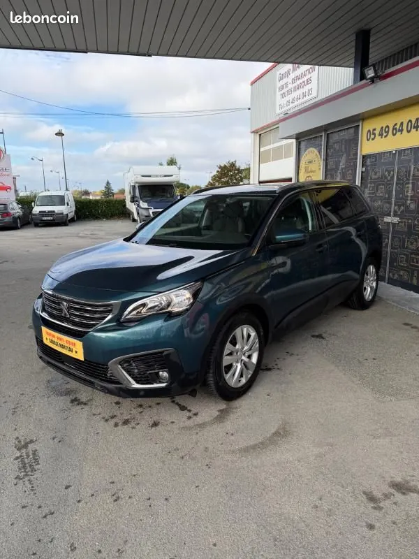 Peugeot 5008 2017 photo 3