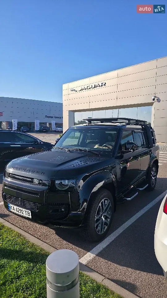 Land Rover Defender 2023 photo 5