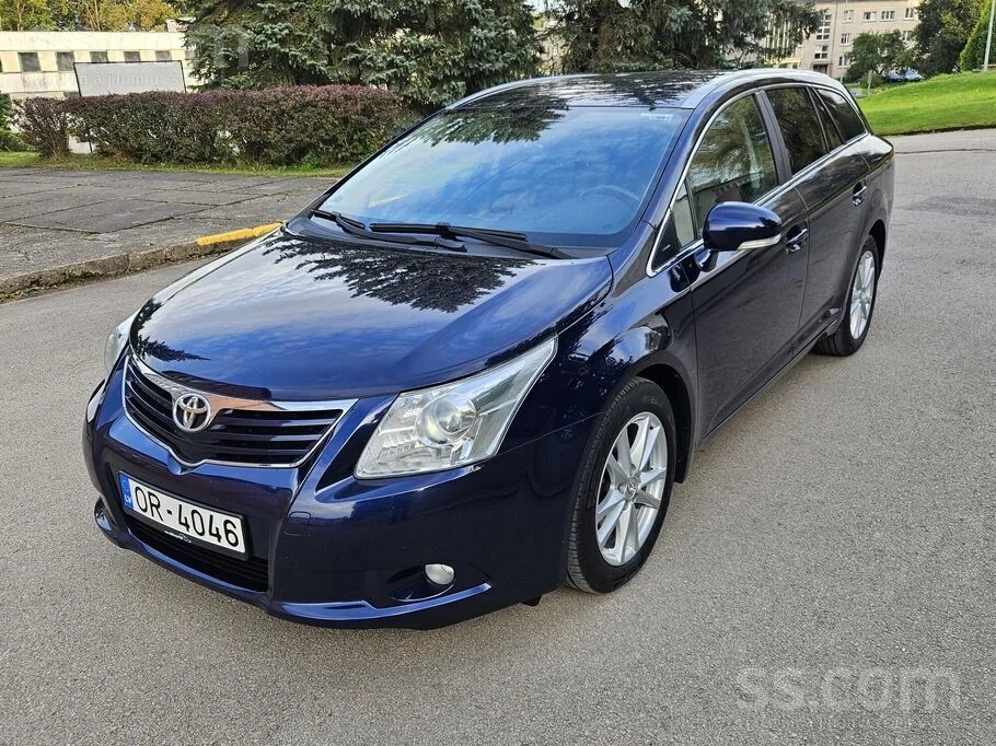 Toyota Avensis 2011 photo 2