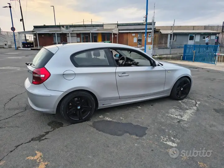 BMW 1 Series 2008 photo 2
