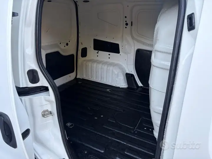 Fiat Fiorino 2019 photo 4