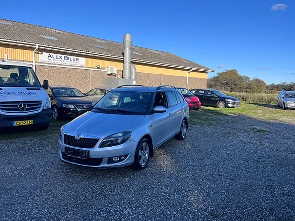 Skoda Fabia 2014 photo 2