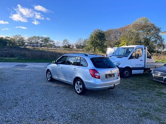 Skoda Fabia 2014 photo 5