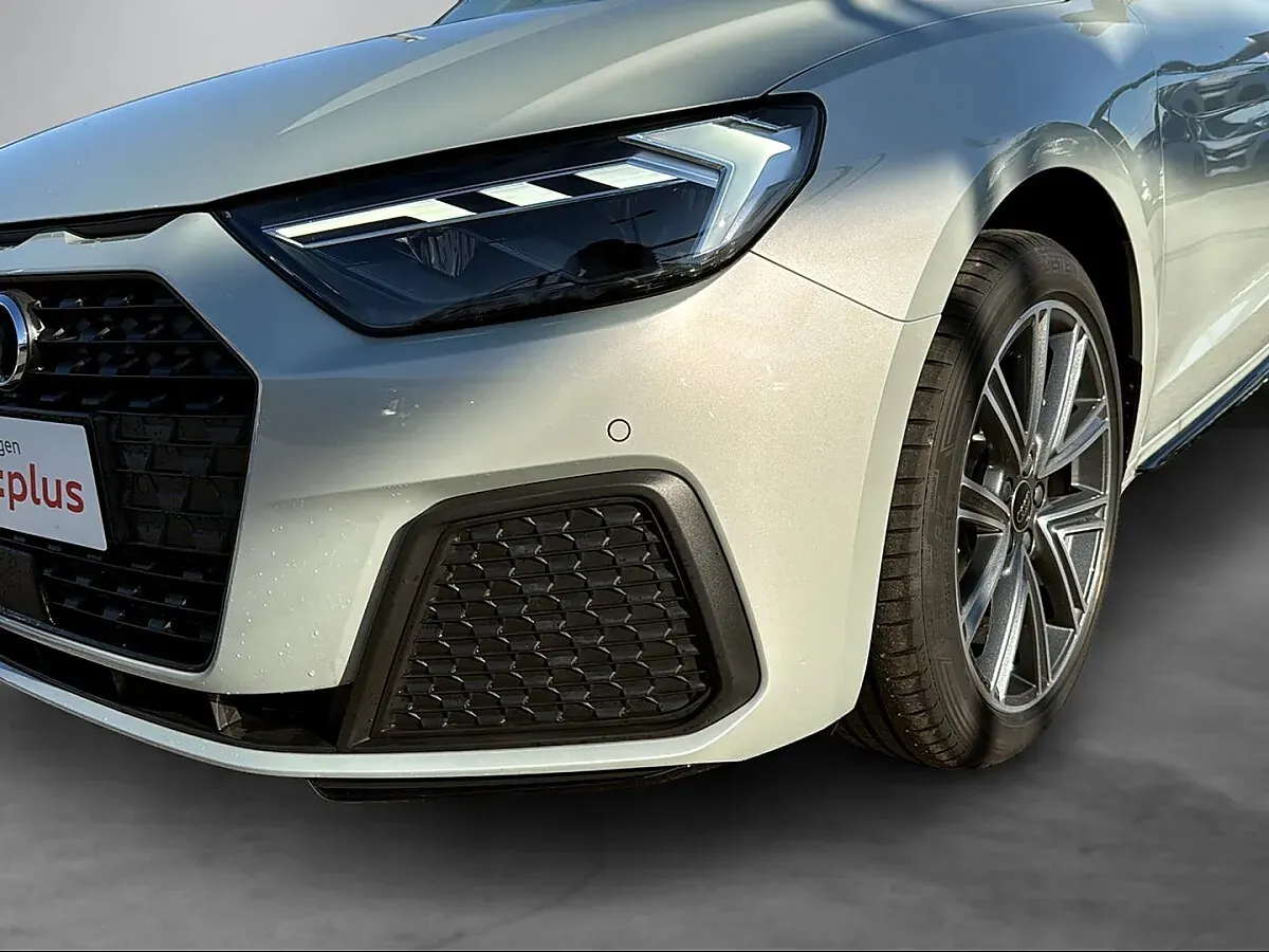 Audi A1 2025 photo 3