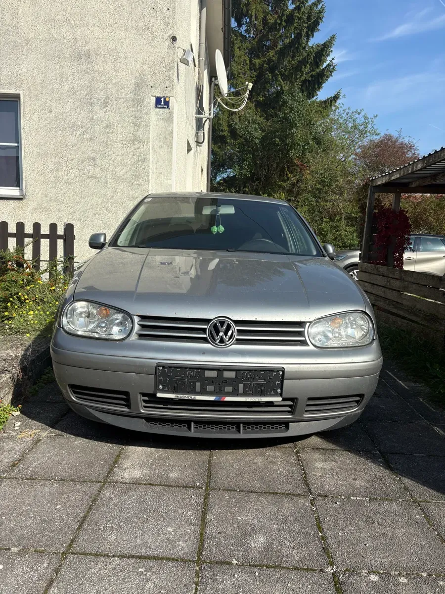 Volkswagen Golf 2003 photo 2