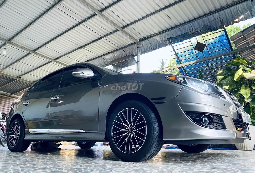 Hyundai Avante 2014 photo 2