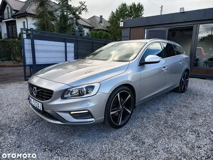 Volvo V60 2016 photo 2