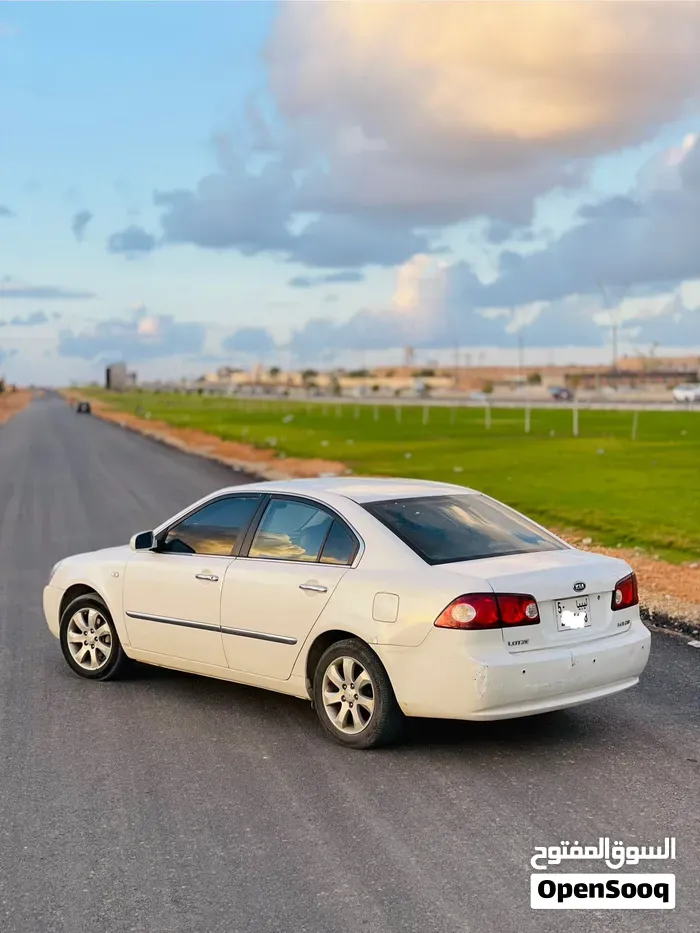 Kia Lotze 2008 photo 2