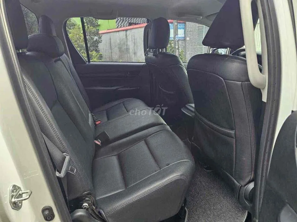 Toyota Hilux 2025 photo 5