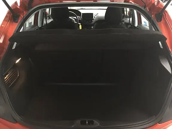 Peugeot 208 2018 photo 5