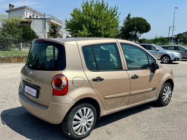 Renault Modus 2005 photo 3