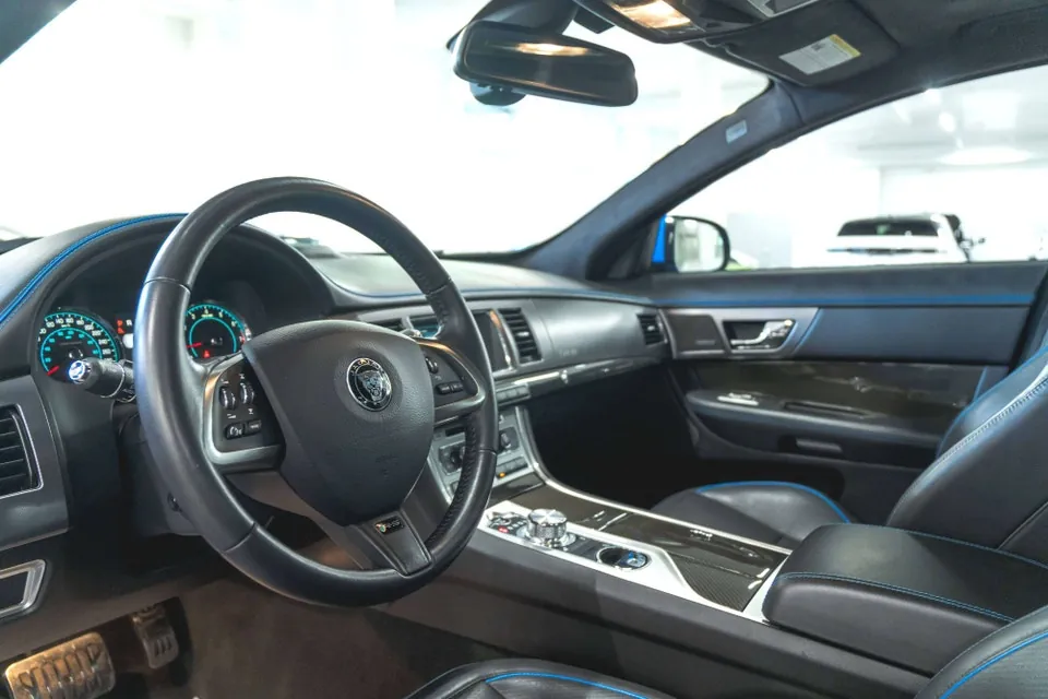 Jaguar Xf Xfr-S 2014 photo 2