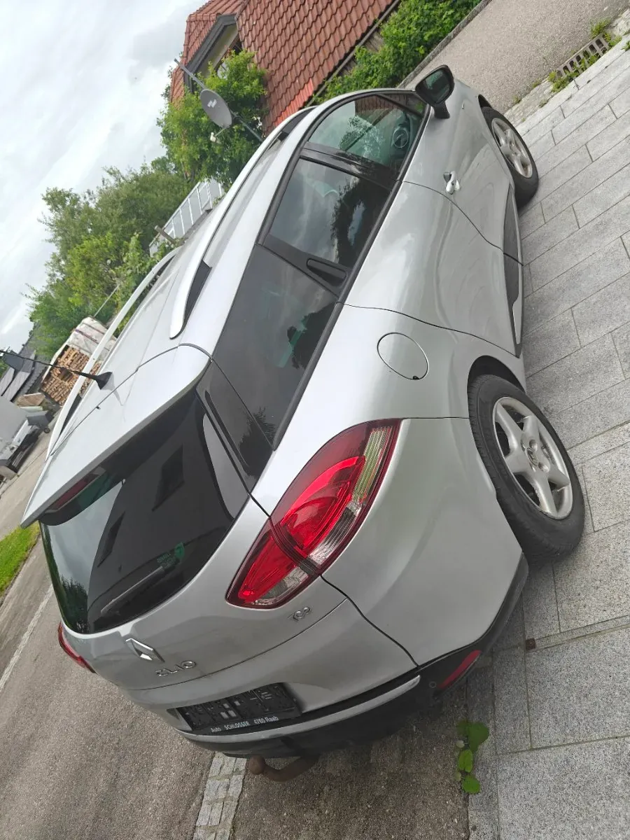 Renault Clio 2016 photo 2