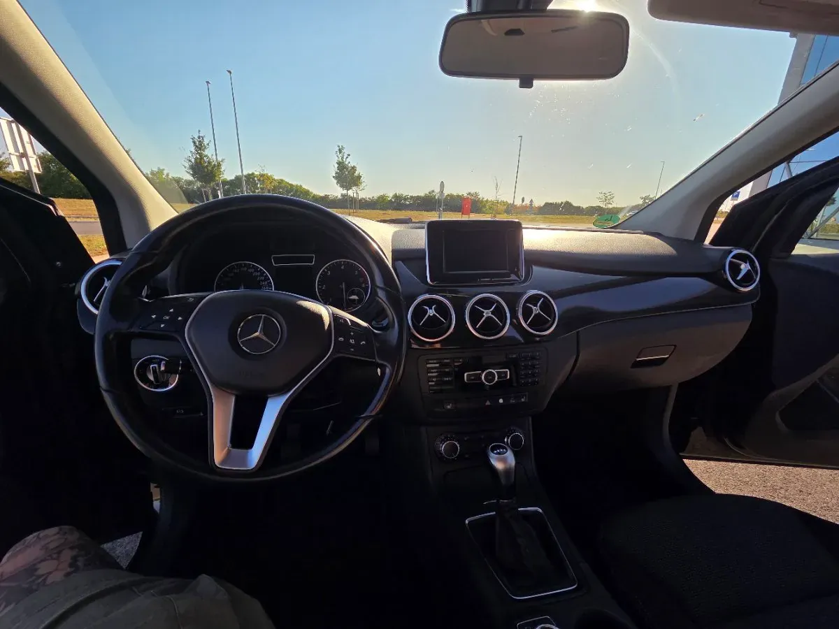 Mercedes-Benz B-Class 2014 photo 3