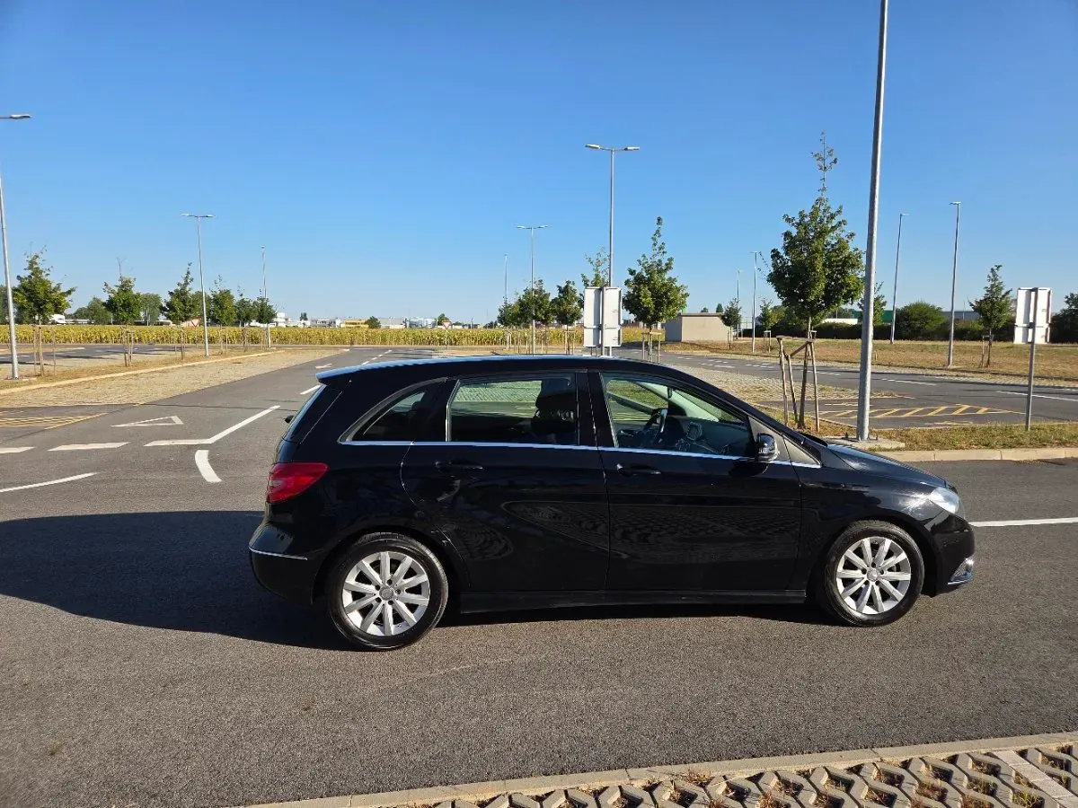 Mercedes-Benz B-Class 2014 photo 2