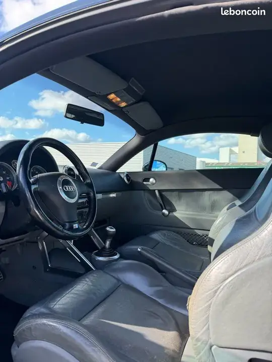 Audi Tt 1999 photo 2