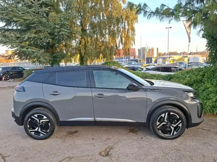 Peugeot E-2008 2024 photo 4
