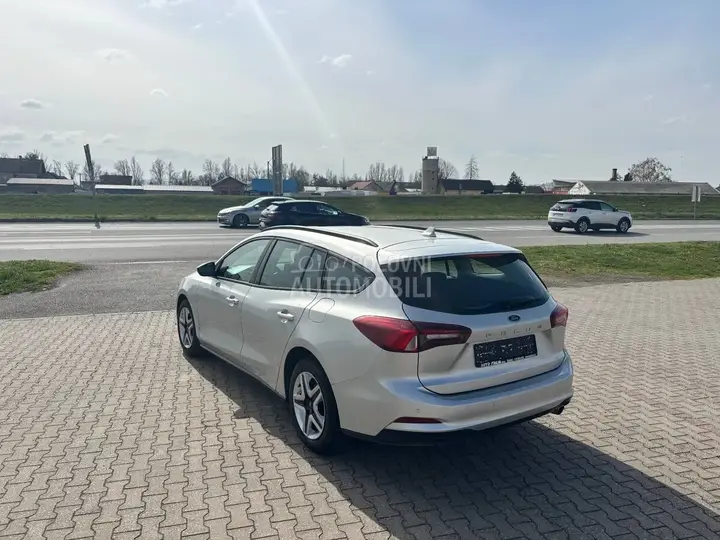 Ford Focus 2022 photo 3