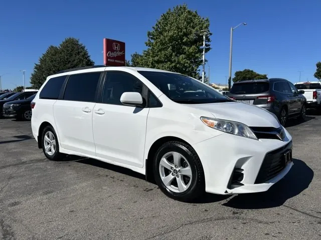 Toyota Sienna 2019 photo 3