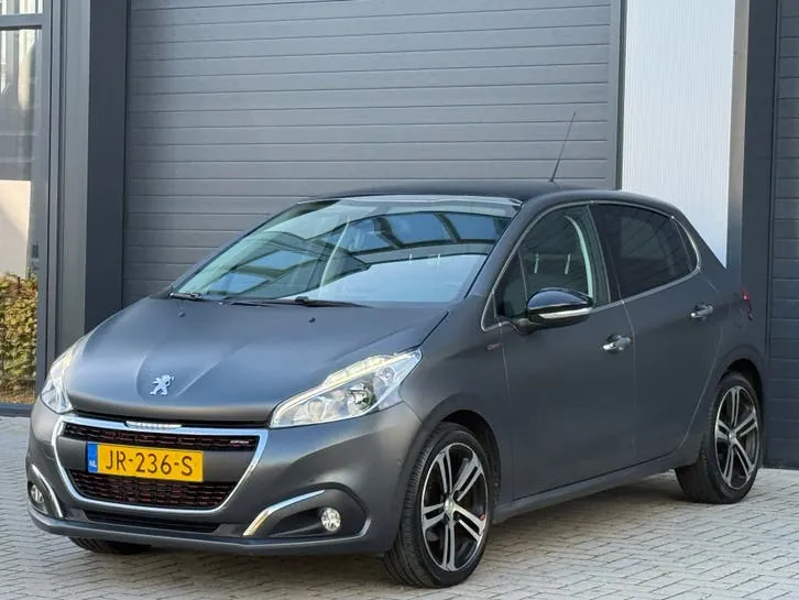 Peugeot 208 2016 photo 3