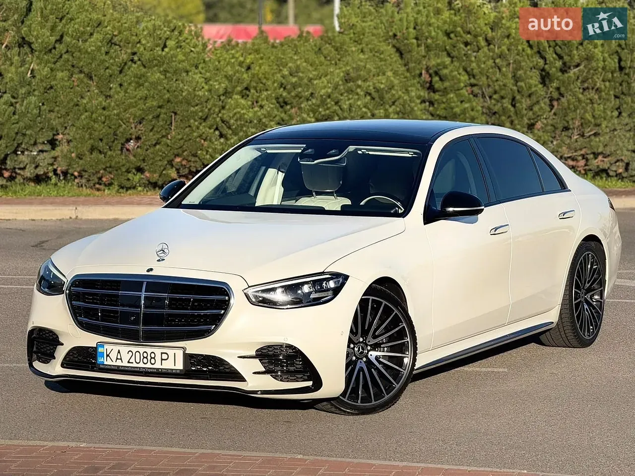 Mercedes-Benz S-Class 2023 photo 3