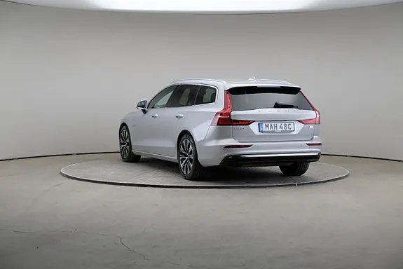 Volvo V60 2024 photo 2