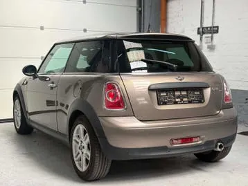 Mini One 2011 photo 3