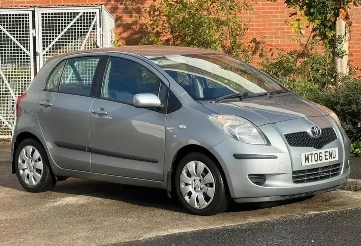 Toyota Yaris 2006 photo 3