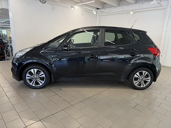 Kia Venga 2015 photo 2