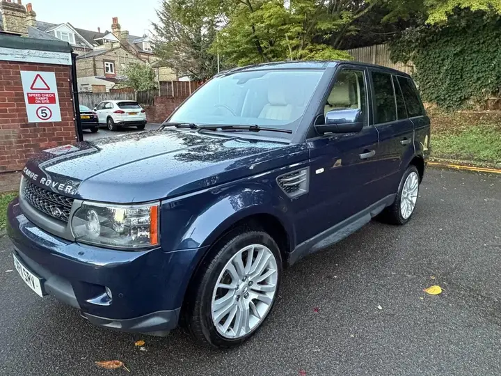 Land Rover Range Rover Sport 2011 photo 3