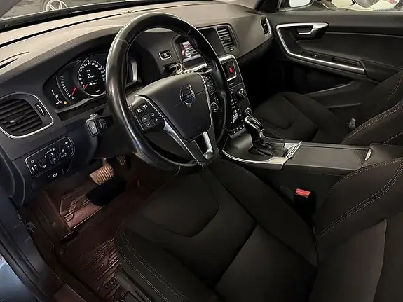 Volvo V60 2017 photo 5