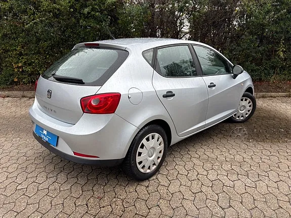 Seat Ibiza 2010 photo 4