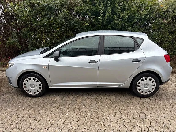 Seat Ibiza 2010 photo 2