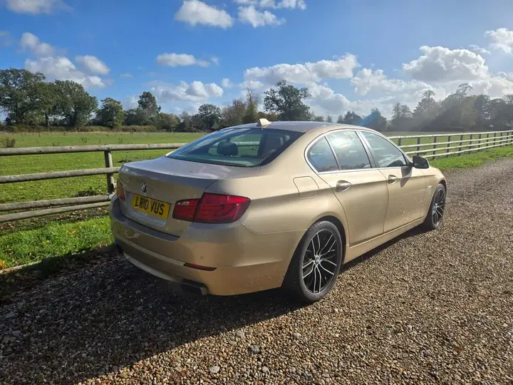 BMW 5 Series 2010 photo 5