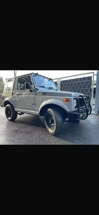 Suzuki Samurai