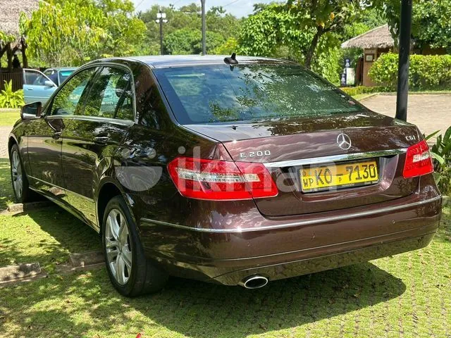 Mercedes-Benz E200 2011 photo 4