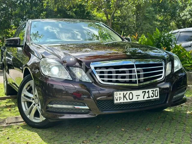 Mercedes-Benz E200