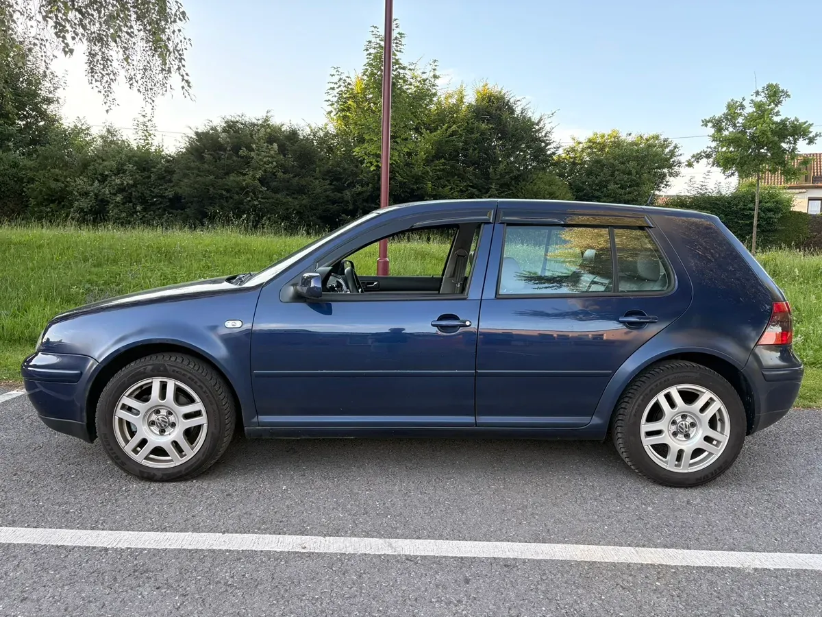 Volkswagen Golf 2003 photo 2