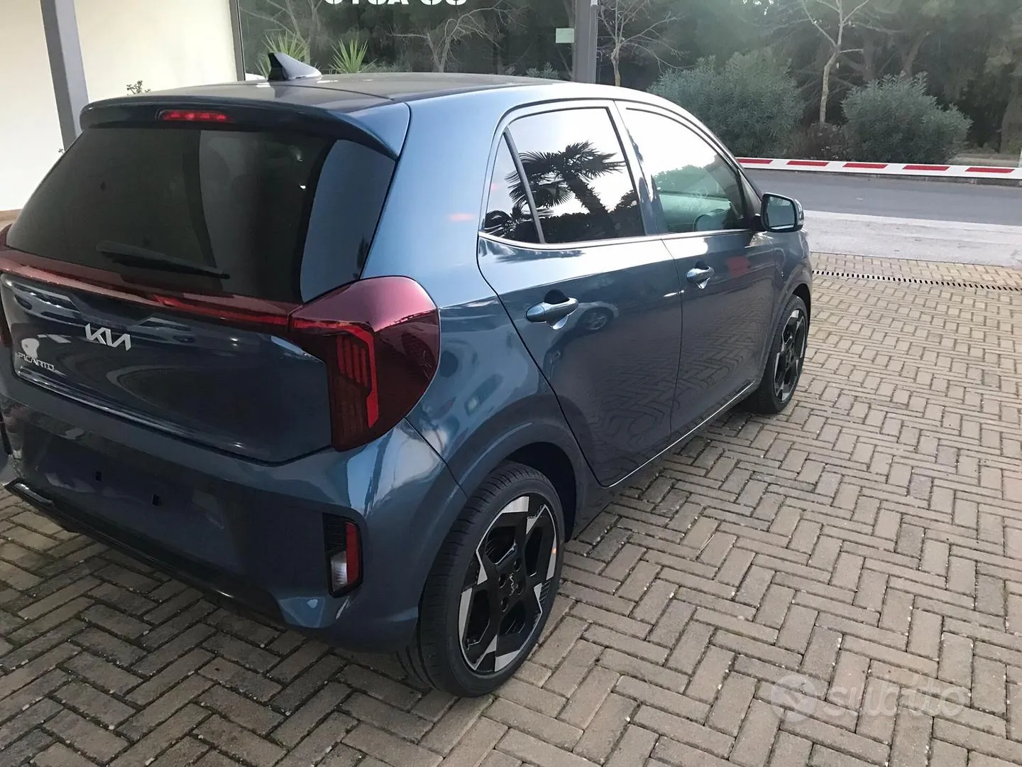 Kia Picanto photo 4