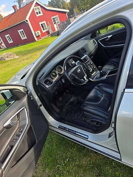 Volvo V60 2012 photo 3