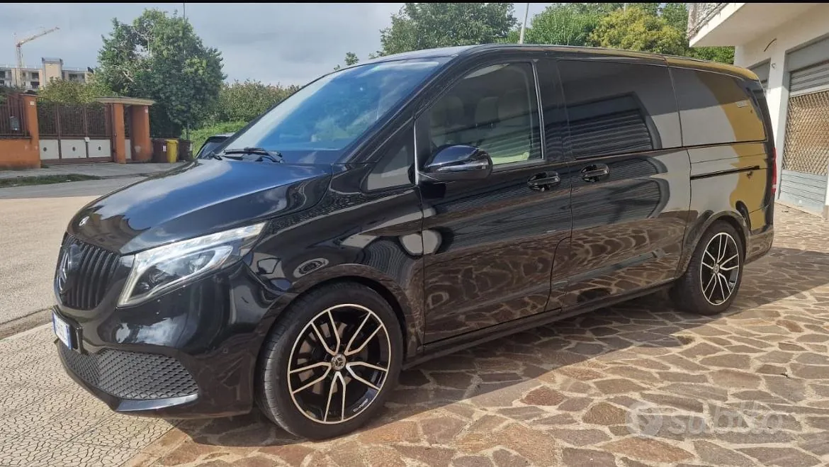 Mercedes-Benz V300 2022 photo 2