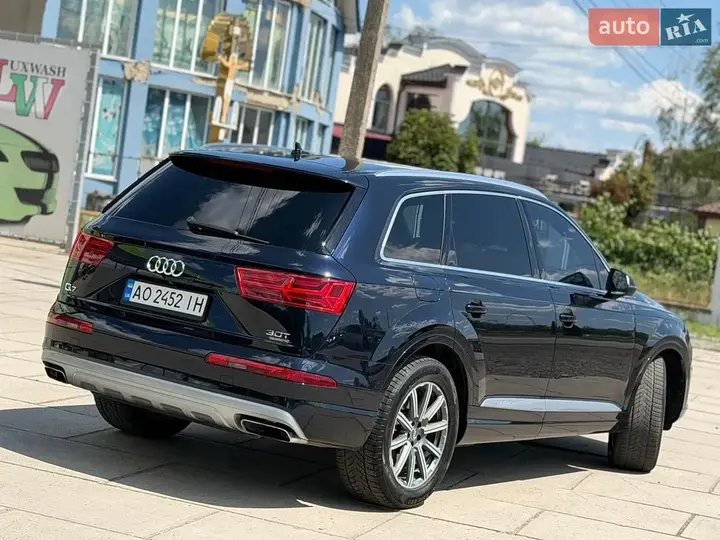 Audi Q7 2016 photo 4