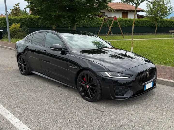 Jaguar Xe