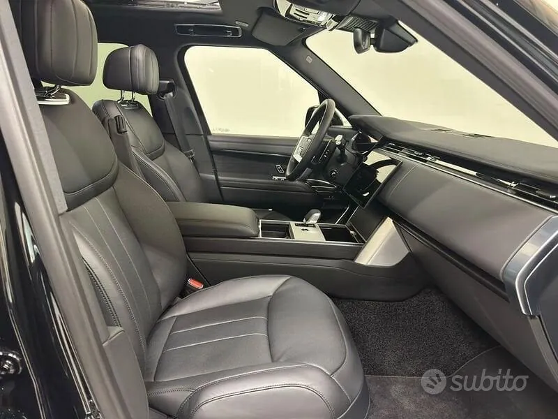 Land Rover Range Rover 2026 photo 3