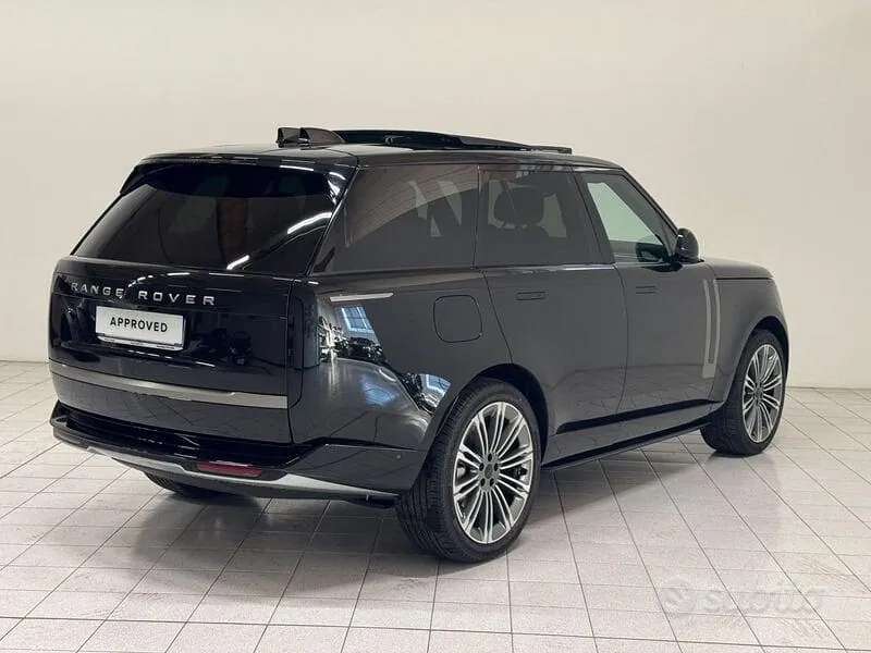 Land Rover Range Rover 2026 photo 2