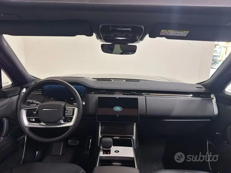 Land Rover Range Rover 2026 photo 4