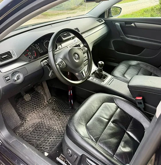 Volkswagen Passat 2012 photo 5