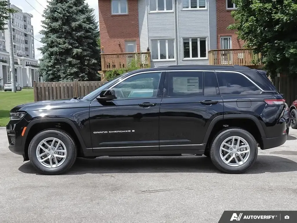 Jeep Grand Cherokee 2026 photo 3