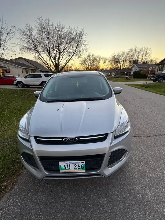 Ford Escape 2014 photo 2